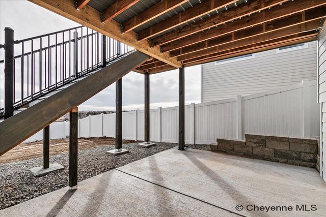 1218 PHIPPS AVE, Cheyenne, WY 82001