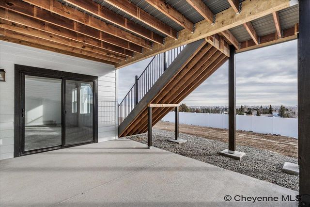 1218 PHIPPS AVE, Cheyenne, WY 82001