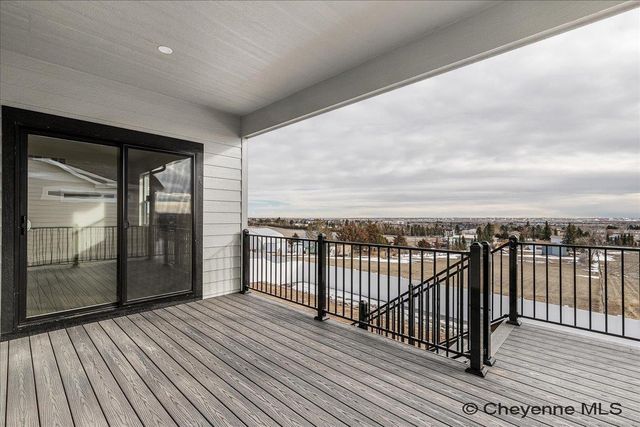 1218 PHIPPS AVE, Cheyenne, WY 82001