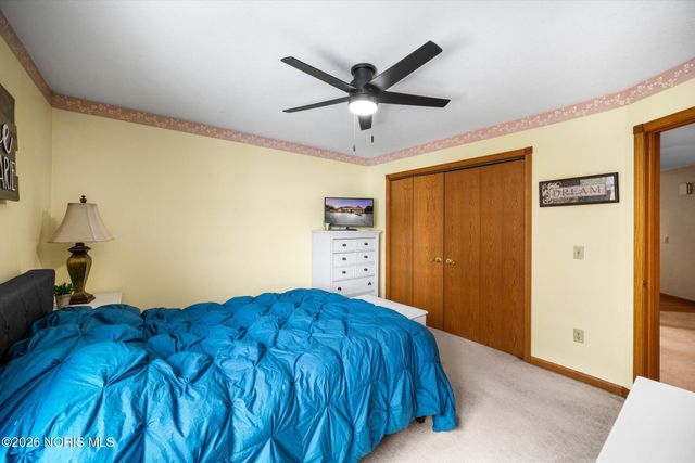 1301 Oaktree Court, Oregon, OH 43616