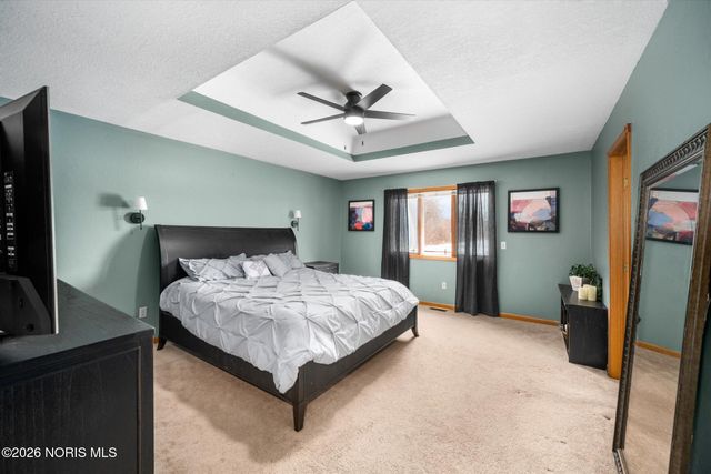 1301 Oaktree Court, Oregon, OH 43616