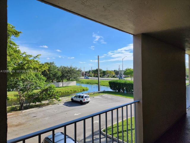 7981 S French Drive 2202, Pembroke Pines, FL 33024