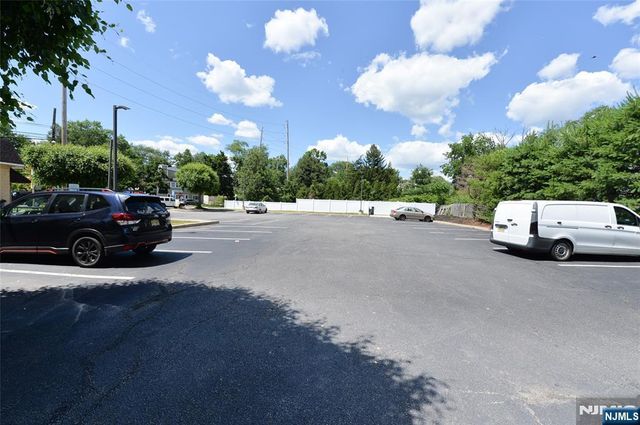 1005-1009 S Maple Avenue, Glen Rock, NJ 07452