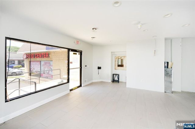 1005-1009 S Maple Avenue, Glen Rock, NJ 07452