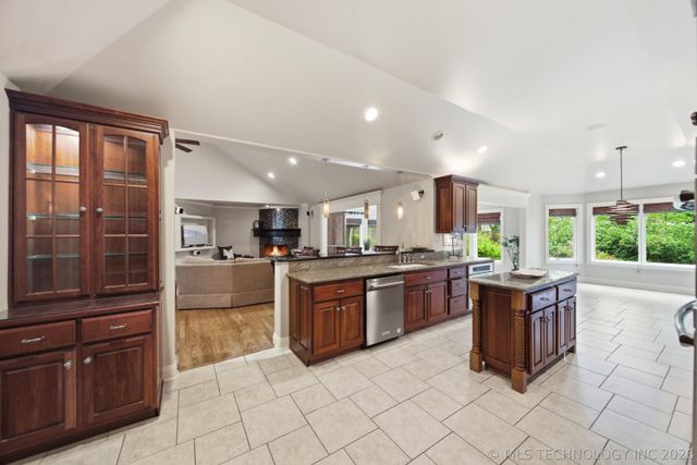 5634 S Delaware Avenue, Tulsa, OK 74105