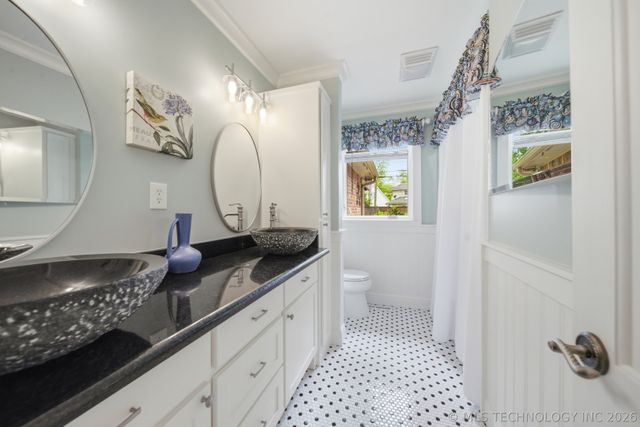 5634 S Delaware Avenue, Tulsa, OK 74105