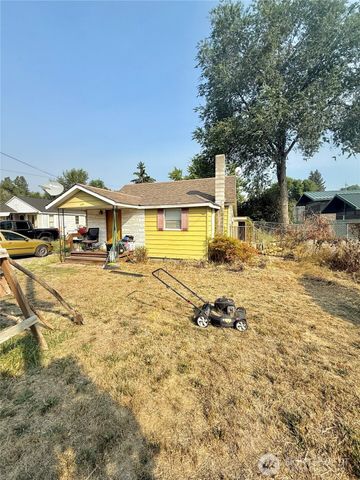 430 W 4th Ave, Omak, WA 98841