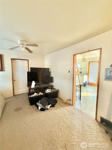 430 W 4th Ave, Omak, WA 98841