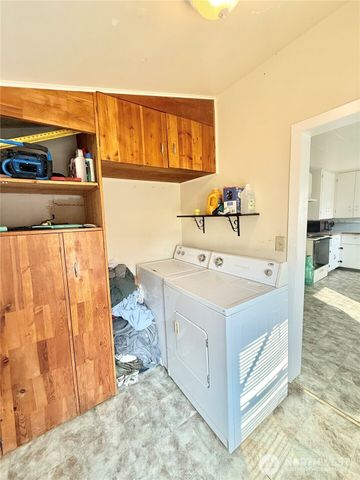 430 W 4th Ave, Omak, WA 98841