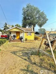 430 W 4th Ave, Omak, WA 98841