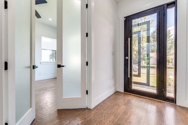 4707 Cowan Avenue, Dallas, TX 75209