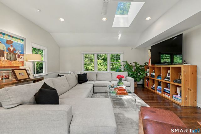 11 Butternut Hollow Road, Greenwich, CT 06830