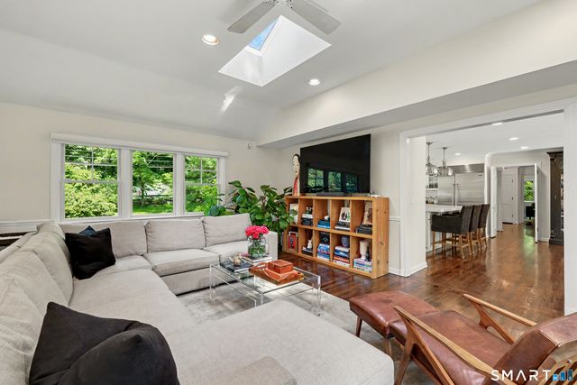 11 Butternut Hollow Road, Greenwich, CT 06830