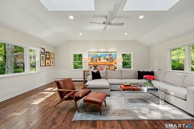 11 Butternut Hollow Road, Greenwich, CT 06830