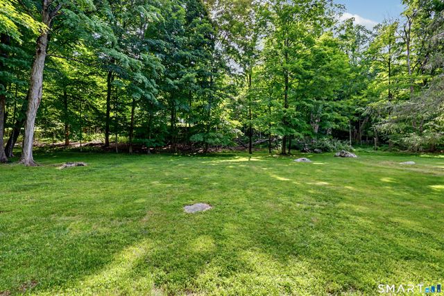 11 Butternut Hollow Road, Greenwich, CT 06830