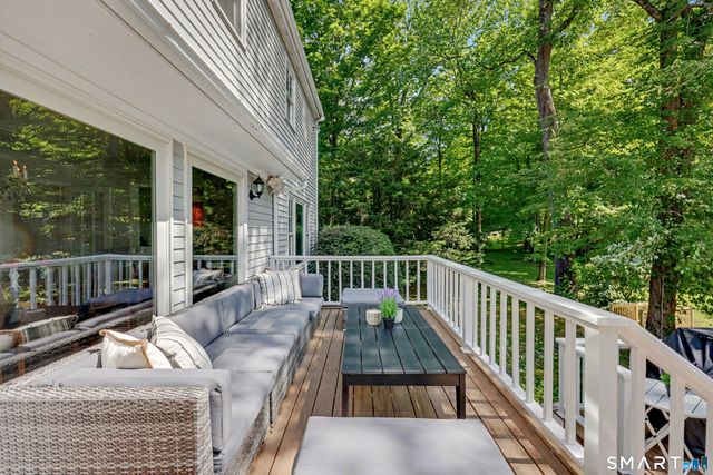 11 Butternut Hollow Road, Greenwich, CT 06830