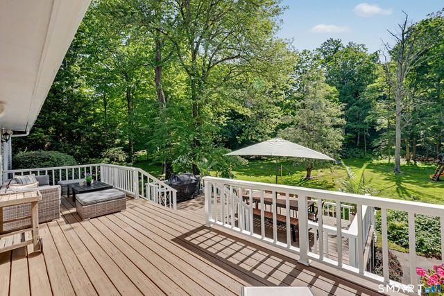 11 Butternut Hollow Road, Greenwich, CT 06830