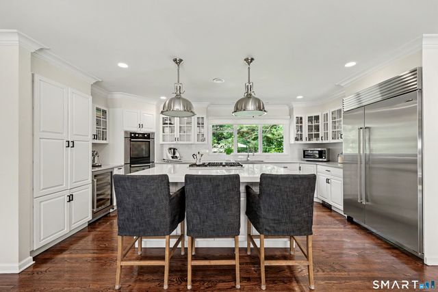 11 Butternut Hollow Road, Greenwich, CT 06830