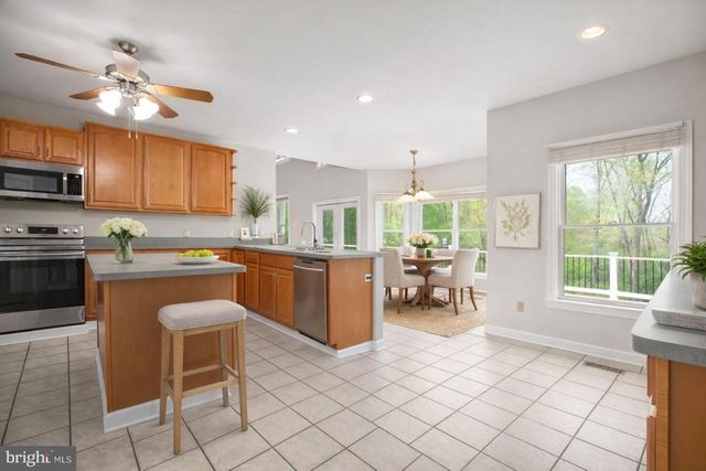 839 QUEEN ANNE DR, Fredericksburg, VA 22406