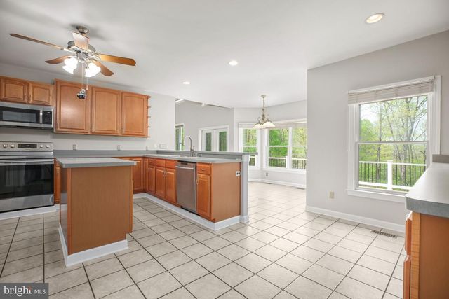 839 QUEEN ANNE DR, Fredericksburg, VA 22406