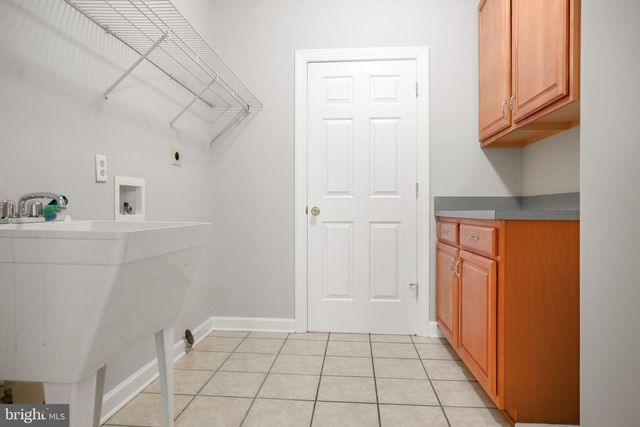 839 QUEEN ANNE DR, Fredericksburg, VA 22406