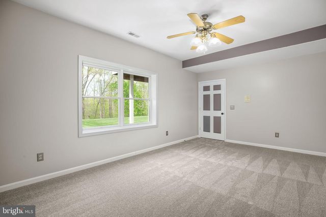 839 QUEEN ANNE DR, Fredericksburg, VA 22406