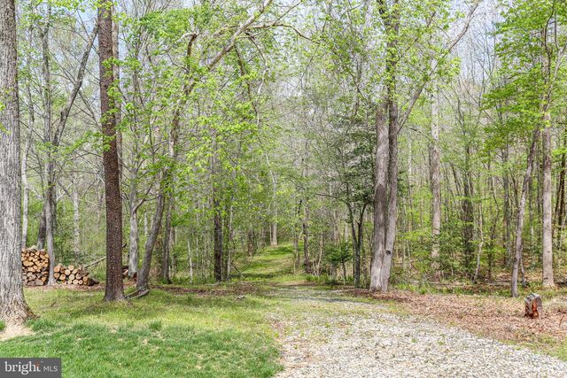 839 QUEEN ANNE DR, Fredericksburg, VA 22406