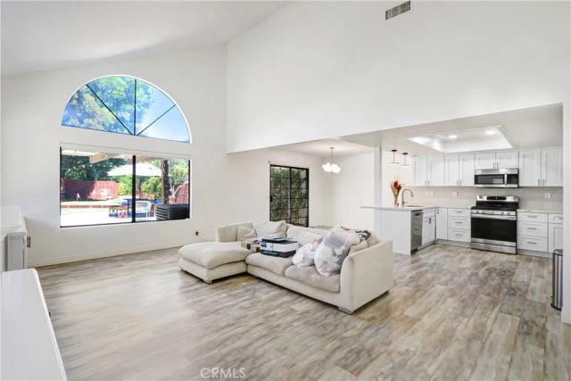 2161 Falcon Crest, Riverside, CA 92506