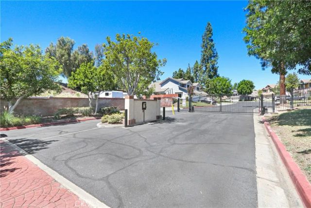 2161 Falcon Crest, Riverside, CA 92506