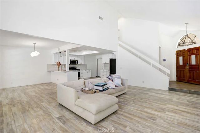 2161 Falcon Crest, Riverside, CA 92506