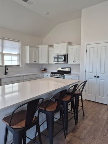 80 SUGALINA VALLEY DR, Oakland, TN 38060