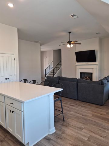 80 SUGALINA VALLEY DR, Oakland, TN 38060