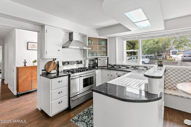 116 N 30th Ave, Yakima, WA 98902