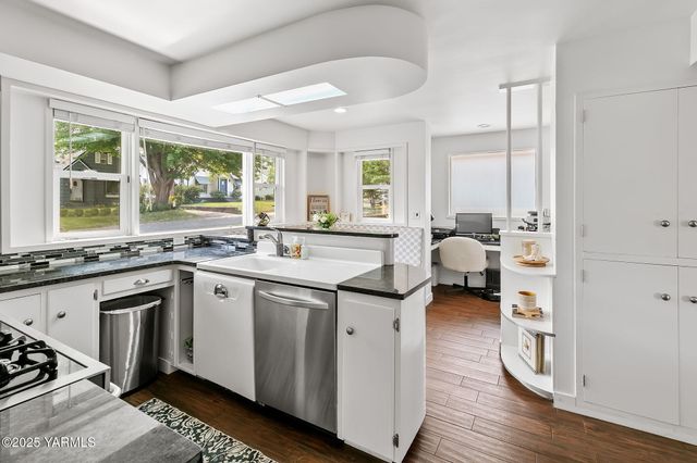 116 N 30th Ave, Yakima, WA 98902