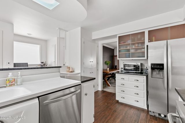 116 N 30th Ave, Yakima, WA 98902