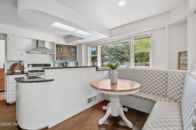 116 N 30th Ave, Yakima, WA 98902