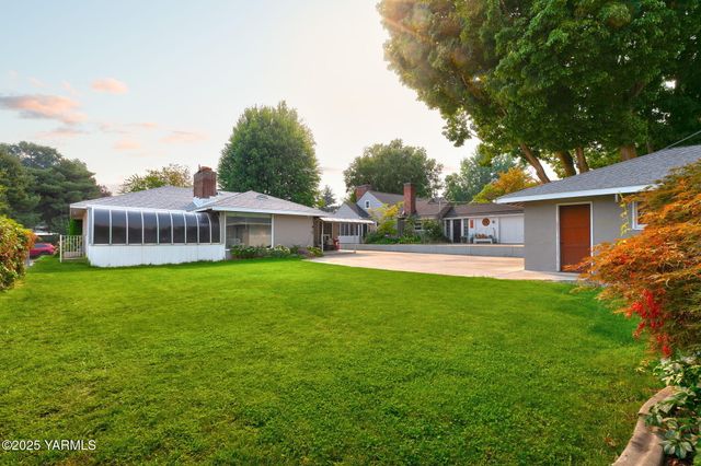 116 N 30th Ave, Yakima, WA 98902