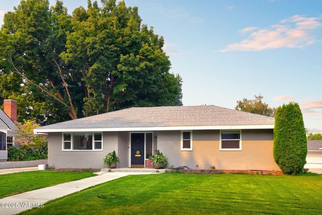 116 N 30th Ave, Yakima, WA 98902