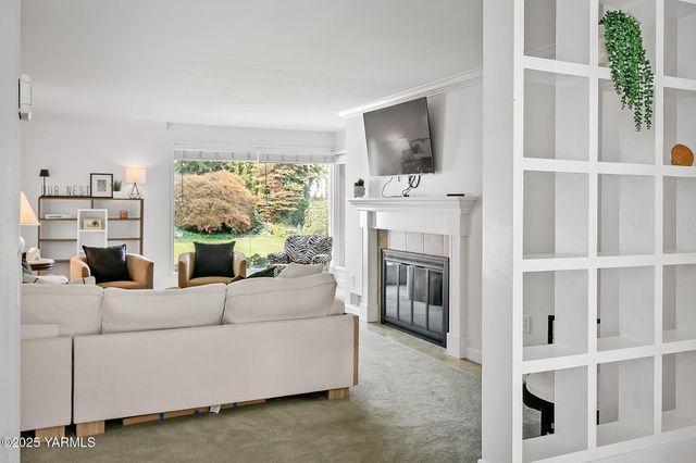 116 N 30th Ave, Yakima, WA 98902