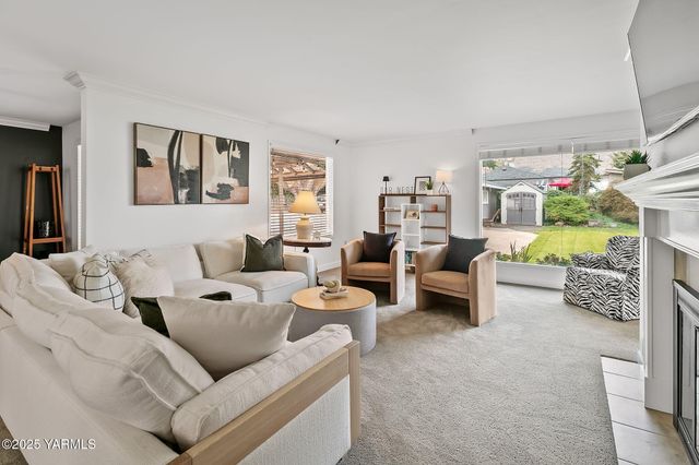 116 N 30th Ave, Yakima, WA 98902