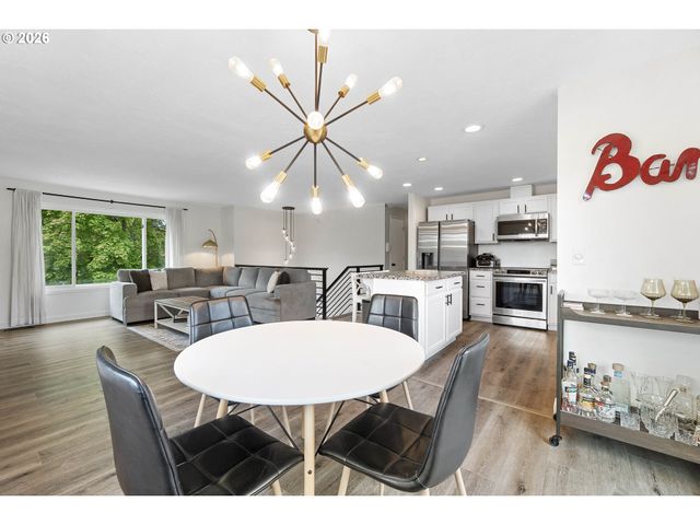 8610 Sw INDIAN HILL Ln, Beaverton, OR 97008