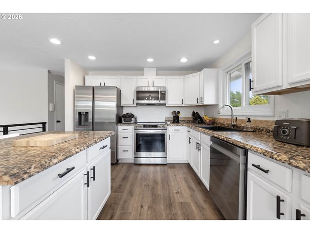 8610 Sw INDIAN HILL Ln, Beaverton, OR 97008