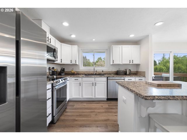 8610 Sw INDIAN HILL Ln, Beaverton, OR 97008