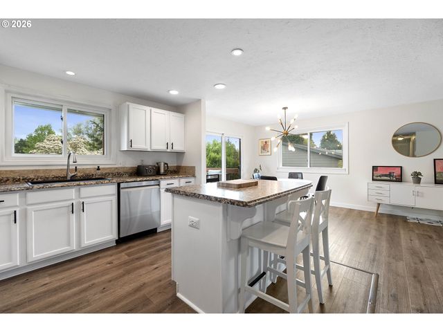 8610 Sw INDIAN HILL Ln, Beaverton, OR 97008