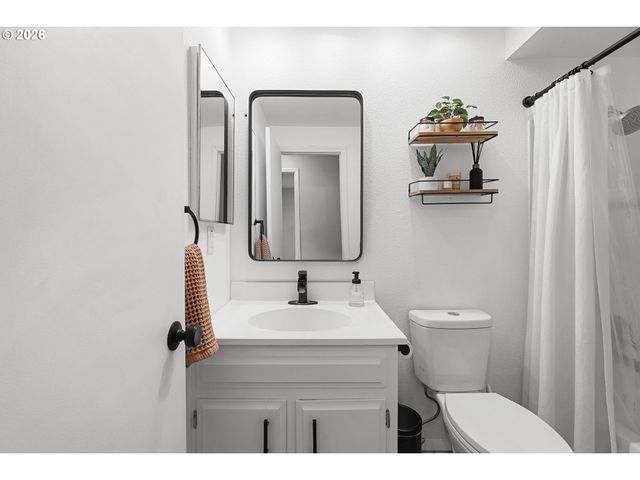 8610 Sw INDIAN HILL Ln, Beaverton, OR 97008