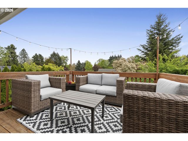 8610 Sw INDIAN HILL Ln, Beaverton, OR 97008