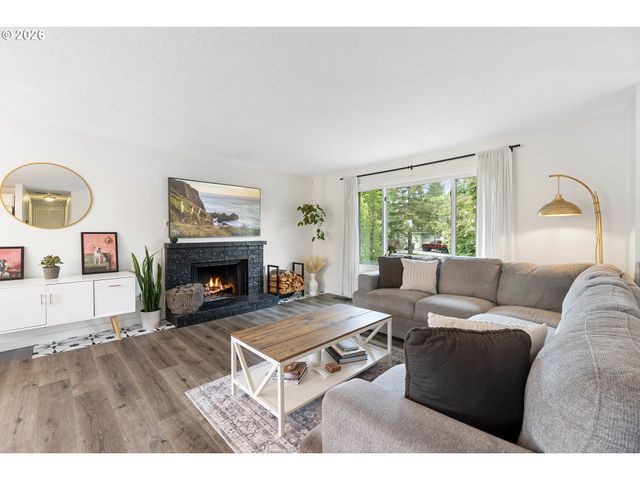 8610 Sw INDIAN HILL Ln, Beaverton, OR 97008