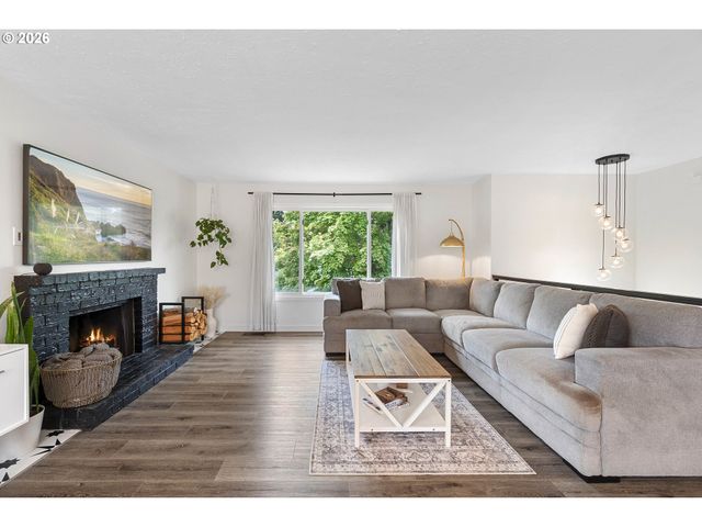 8610 Sw INDIAN HILL Ln, Beaverton, OR 97008