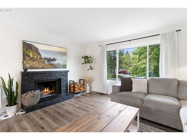 8610 Sw INDIAN HILL Ln, Beaverton, OR 97008