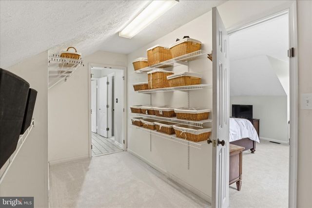 1808 CLOVERMEADOW DR, Vienna, VA 22182